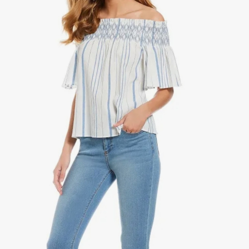 5x$25 1. State off the shoulder  striped white top size  medium